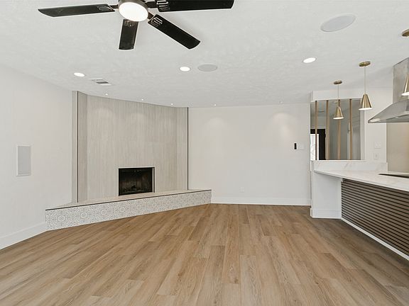 4th image of 540 Hanover Dr
