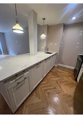 Rented by UES Management | media 4