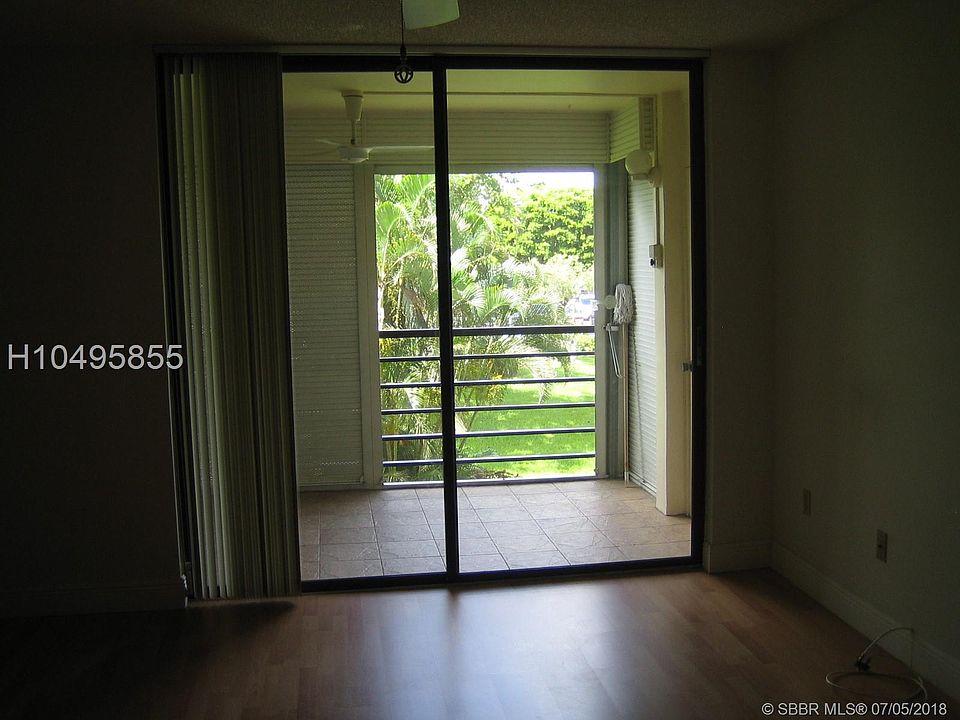 1st image of 1300 Saint Charles Pl APT 206
