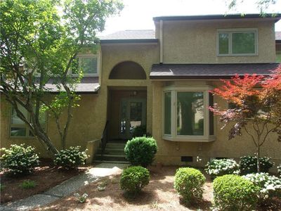 1935C Eastchester Dr, High Pt, NC, 27265