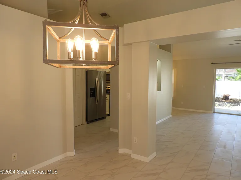 4825 47th Ct — Photo 7