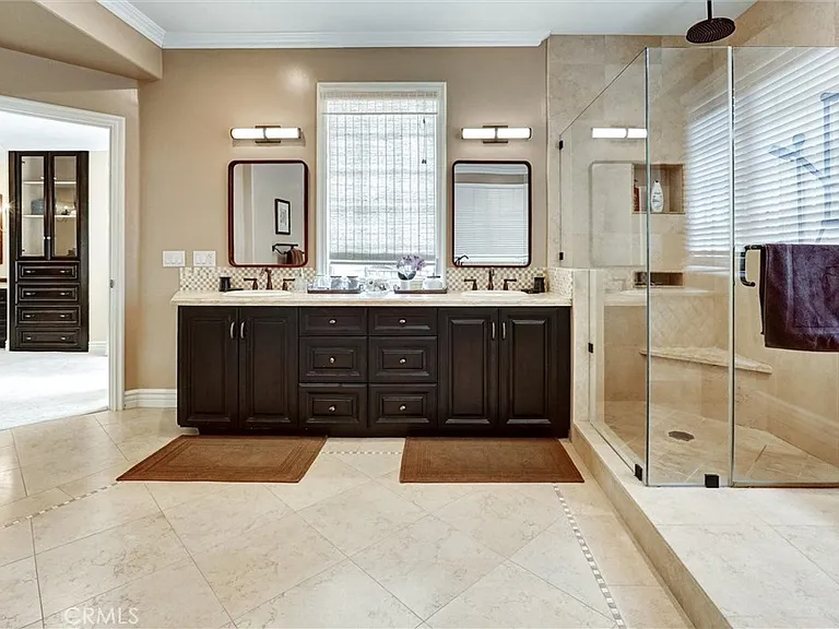 4751 Topeka Dr — Photo 37
