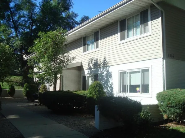 1316 Argo Ln APT 1, Lockport, IL 60441