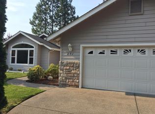 271 Curtis Dr, Grants Pass, OR 97527