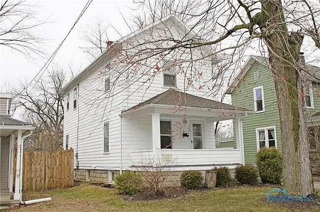343 N Grove St — Photo 5
