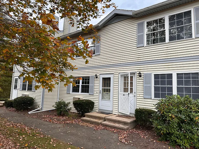 41 Crystal Ln #C — Photo 2