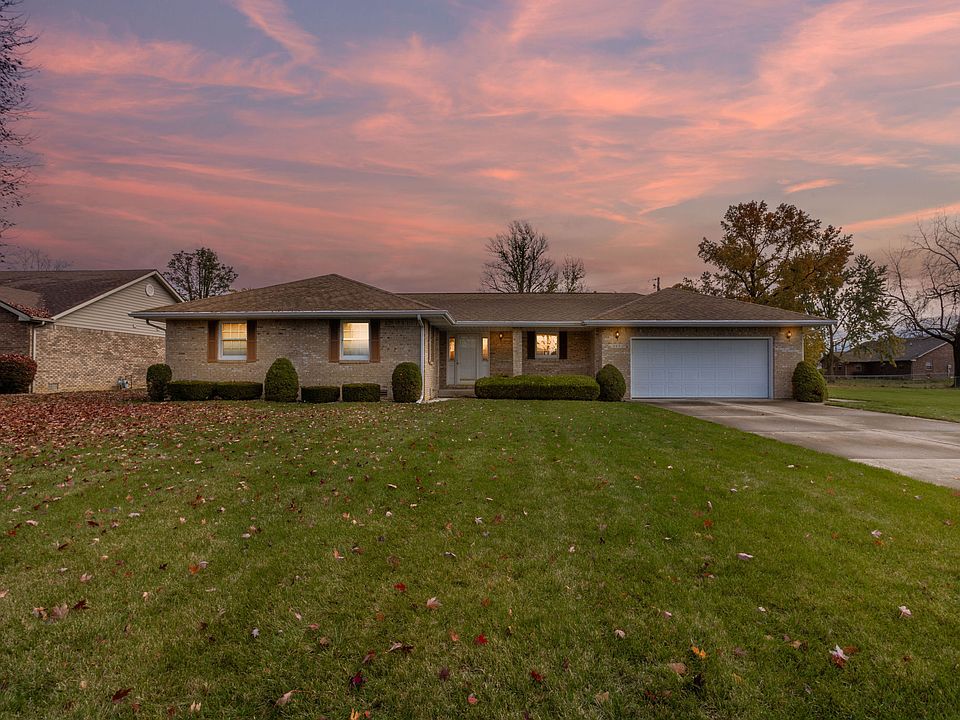 1st image of 207 Orchard Ln