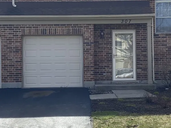 307 Cromwell Ct, Westmont, IL 60559
