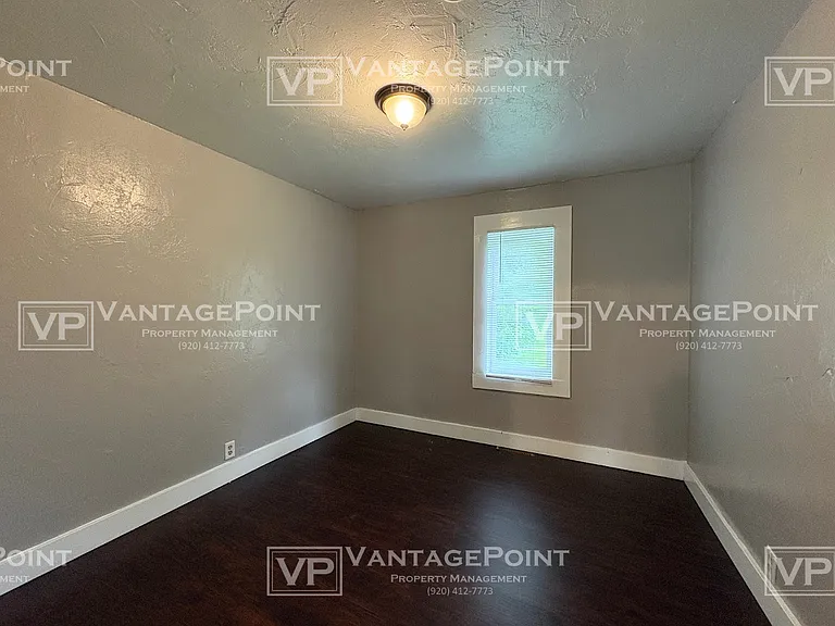 1219 Marshall Ave — Photo 9