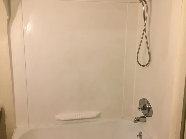 2715 Penn Ave #1W — Photo 6