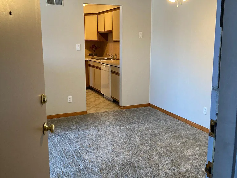 6 N Transit Hill Dr #6 — Photo 4