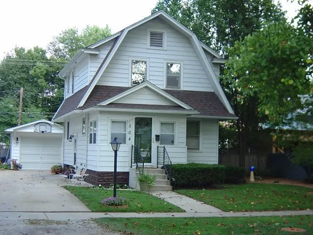 504 N Edwin St photo 1