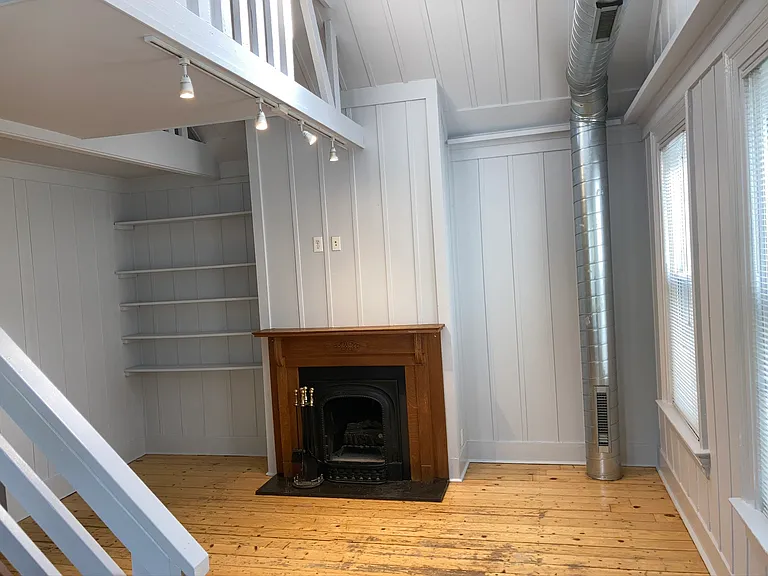 2941 N Racine Ave #COACH HOUSE — Photo 2