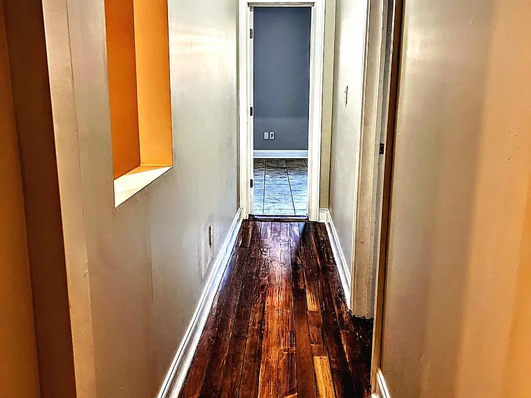 408 E 31st St — Photo 12