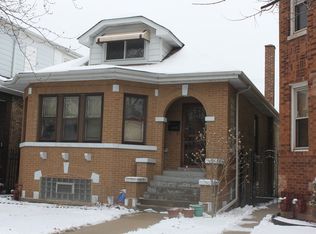 3042 N Kostner Ave, Chicago, IL