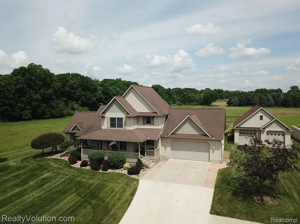 5640 Sandy Ln, Columbiaville, MI 48421