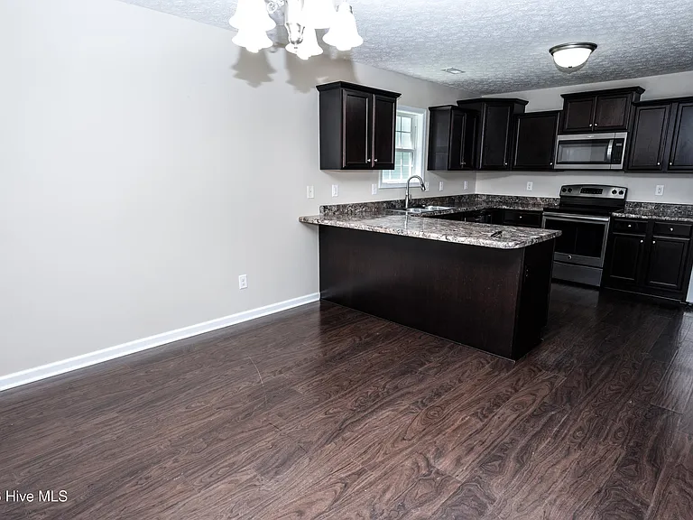 112 Patriot Ct — Photo 7