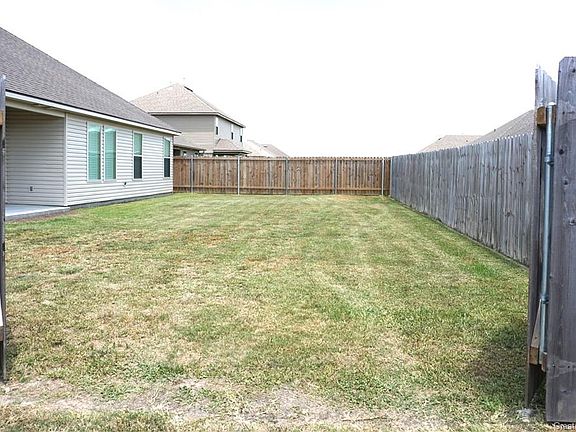 5th image of 294 Windsor Woods Dr