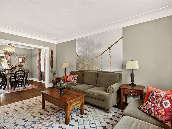 3rd image of 5 Cameron Ave