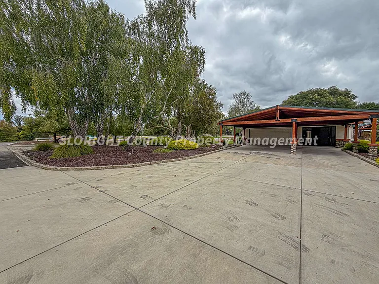 420 Sandwort Ln — Photo 31
