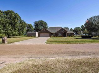 4911 Sunrise Dr, Chandler, TX 75758