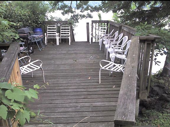 2nd image of 4 Anthony Ct APT 6