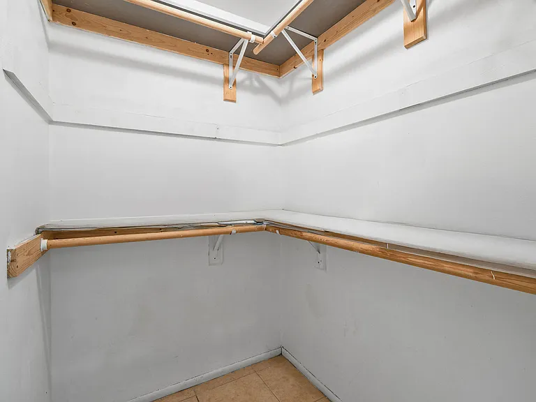 767 SE Chaloupe Ave — Photo 18