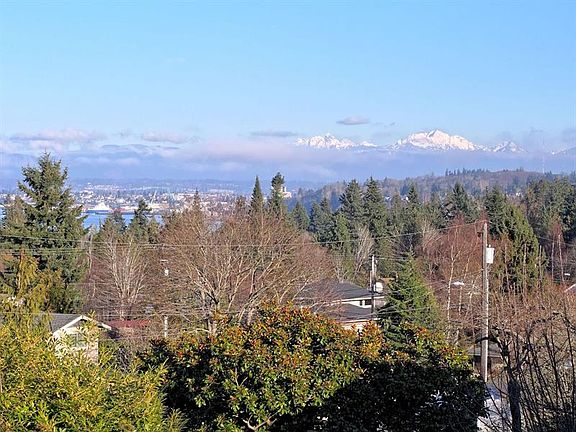 3rd image of 4923 27th Ave W