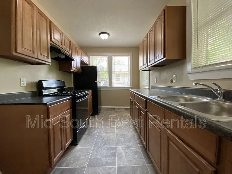 1607 W 22nd St — Photo 6
