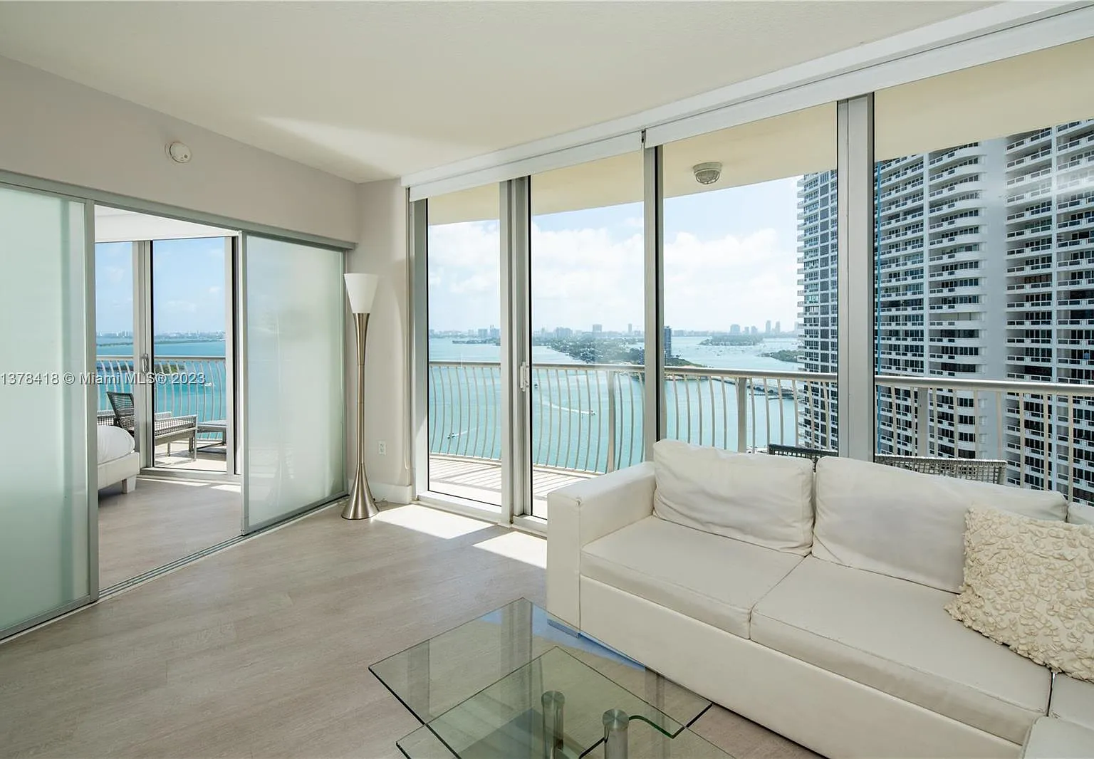 Opera Tower Condo — Photo 2