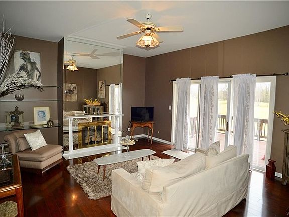 4th image of 206 Old Meadow Dr