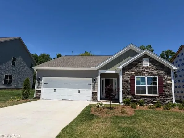 136 Royal Pines Dr, Trinity, NC 27370