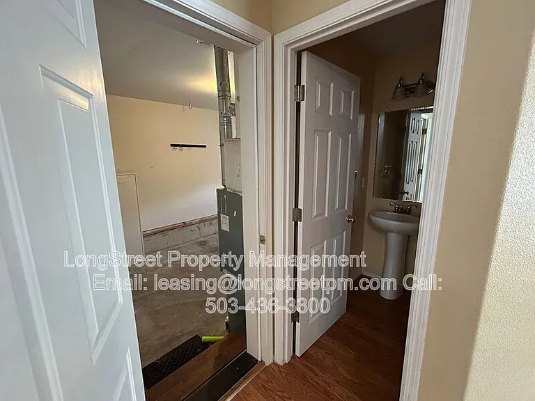 2958 NE 13th Dr — Photo 23