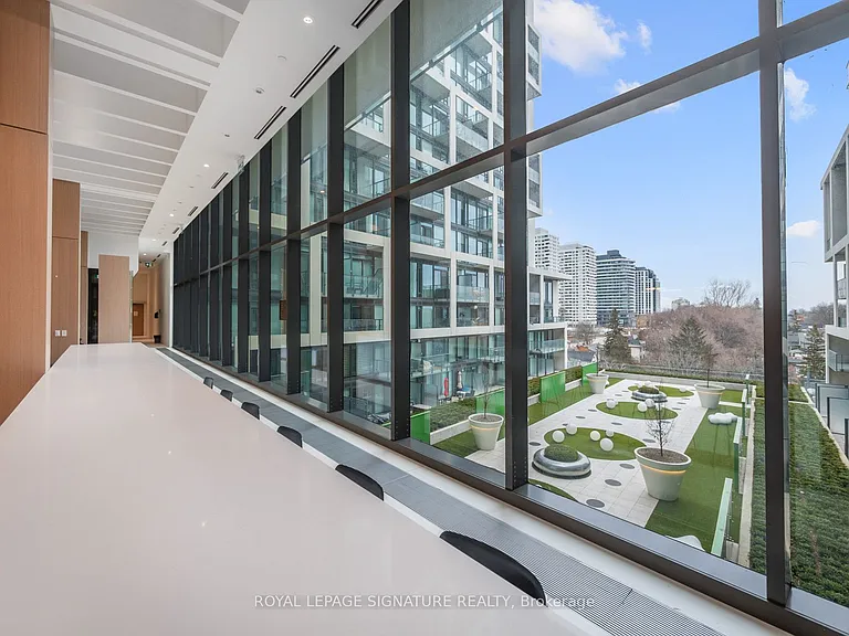 5 Soudan Ave #1010 — Photo 9