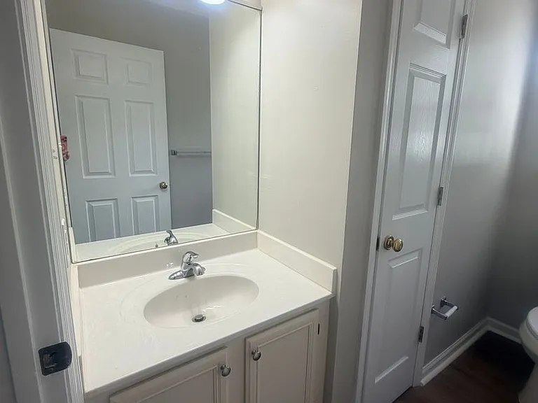 2519 Cedar Ln NE — Photo 9