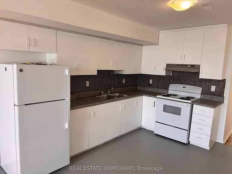 879A Wilson Ave #UPPER — Photo 4
