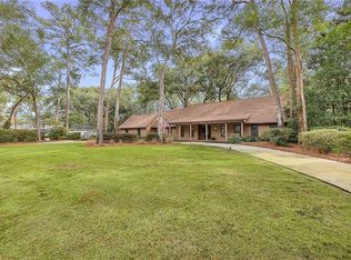 122 Colonial Dr, Saint Simons Island, GA 31522