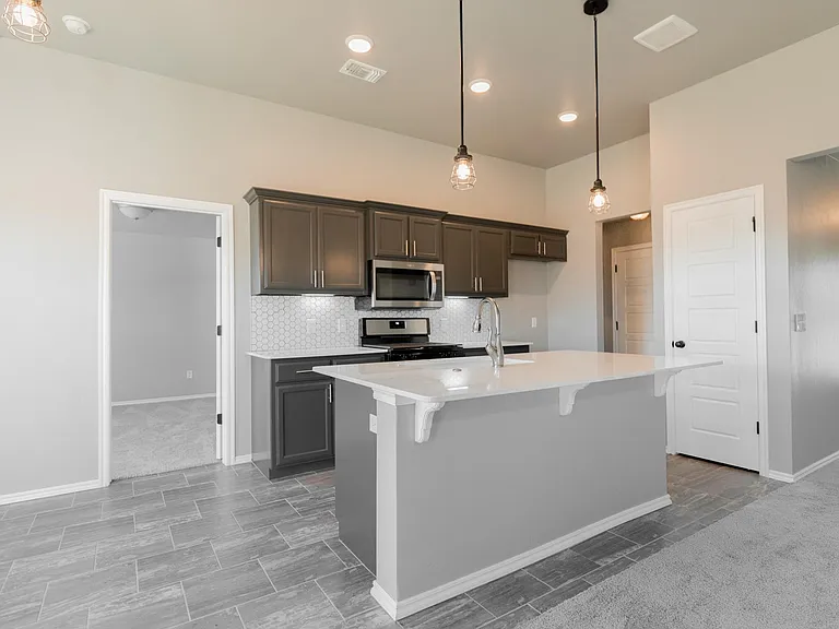 4306 W Country Club Dr — Photo 7