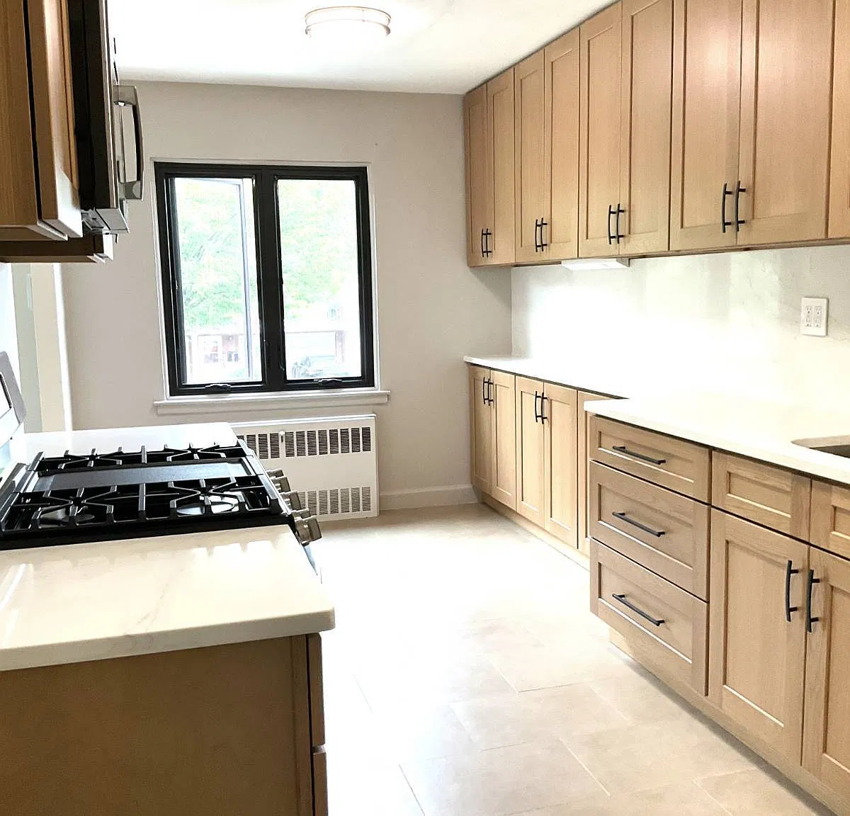 2 bed, 1.0 bath, 946 sqft, $2,975 — Photo 3
