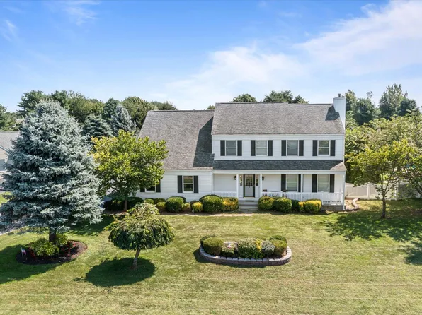 60 Tallmadge Trail, Miller Place, NY 11764