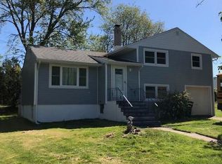 10 Valley Dr, Neptune, NJ
