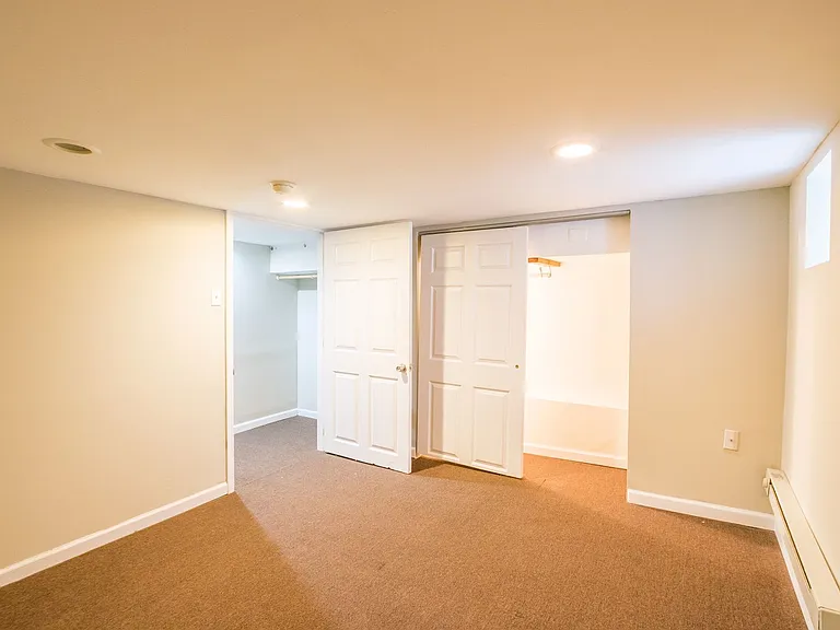 5750 N Lambert St — Photo 15