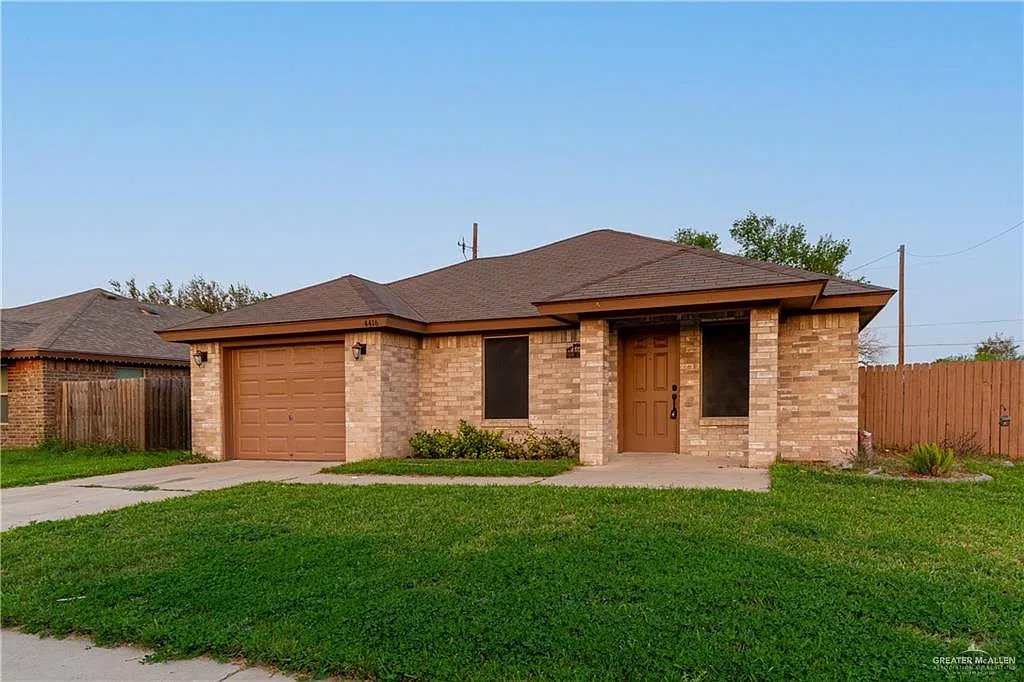 3 bed, 2.0 bath, 1294 sqft, $1,700 — Photo 1