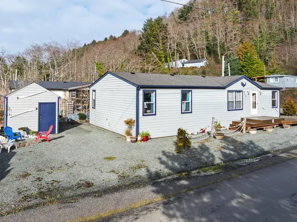 605 S Easy St, Rockaway Beach, OR 97136