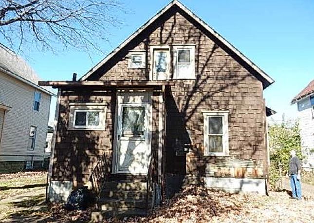 2nd image of 2220 Waltham Pl SW