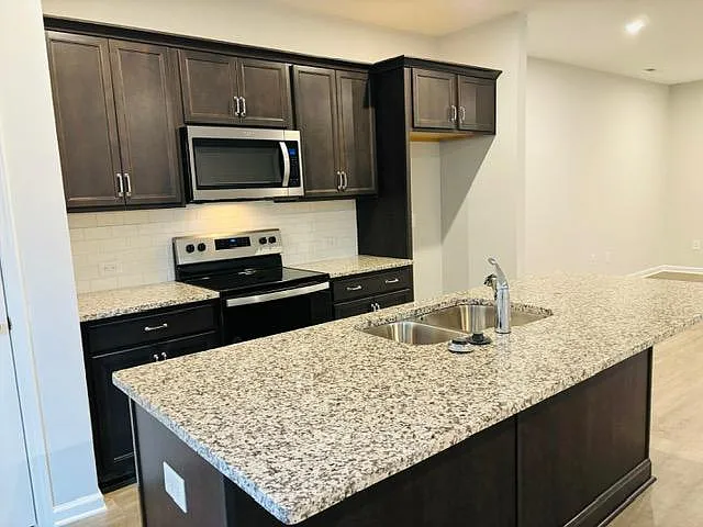 1229 Bessie Ct — Photo 8