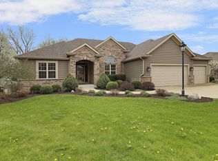 8695 Chaucer Cir E, Bristol, WI 53104