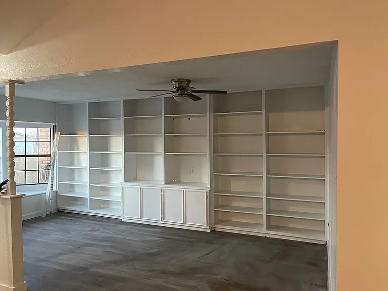 2907 Roosevelt Ave — Photo 4