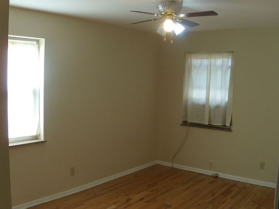 4th image of 4337 Langland St