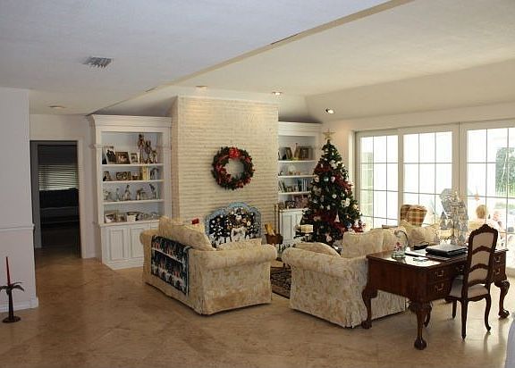 3rd image of 4390 Saint Andrews Dr